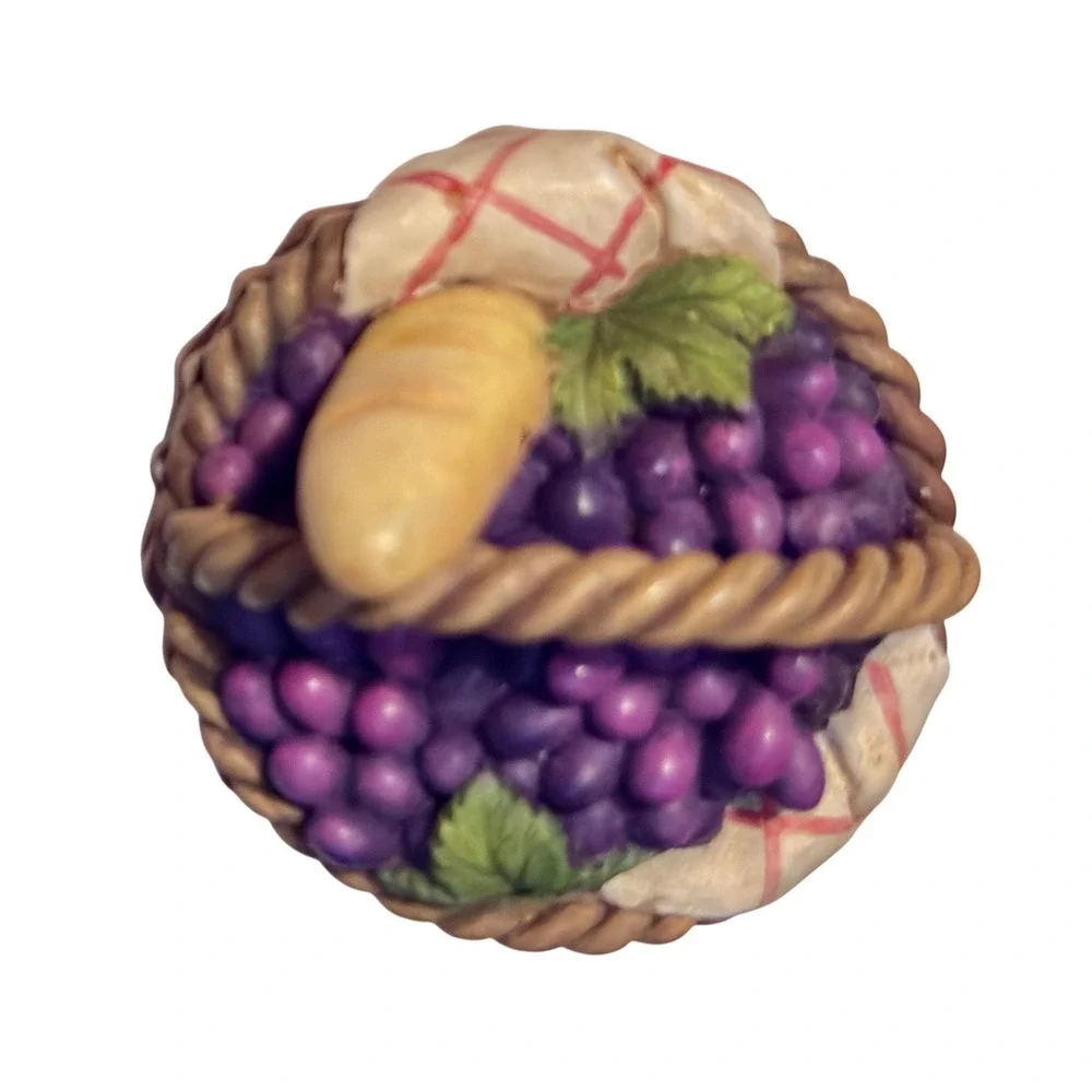 Our America Picnic‎ Candle Capper Topper Multicolor Excellent Grapes Wine Fence